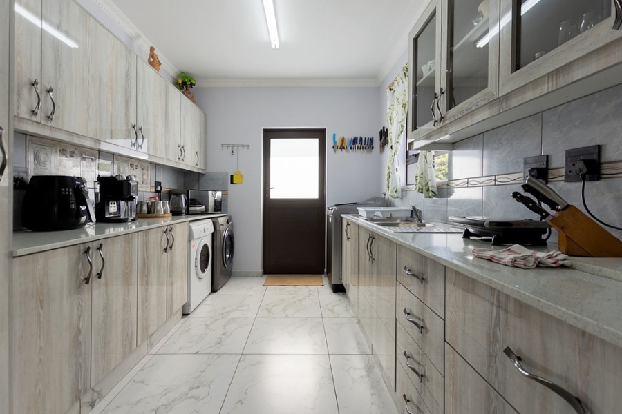 3 Bedroom Property for Sale in Country Club Western Cape